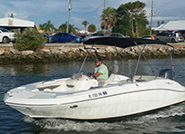 21' Deck Boat Rental